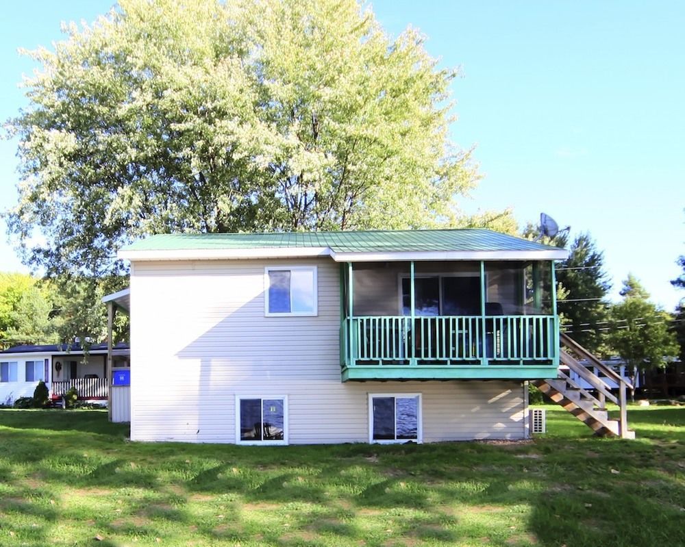 Sunny Hill Resort Barrys Bay Екстериор снимка