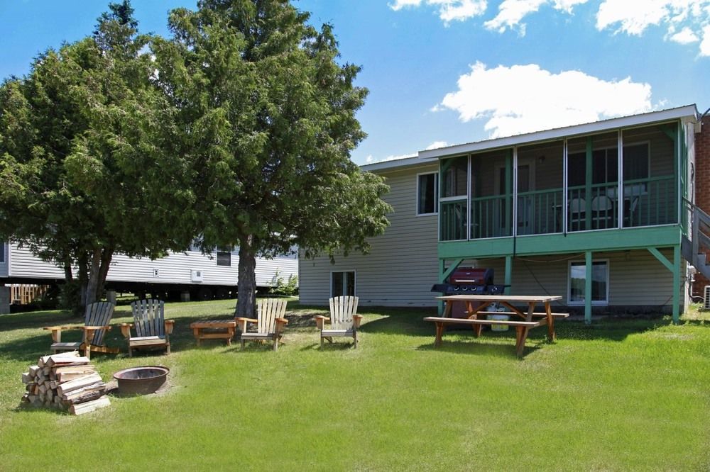 Sunny Hill Resort Barrys Bay Екстериор снимка