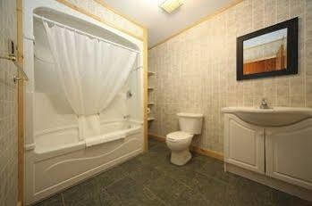 Sunny Hill Resort Barrys Bay Екстериор снимка